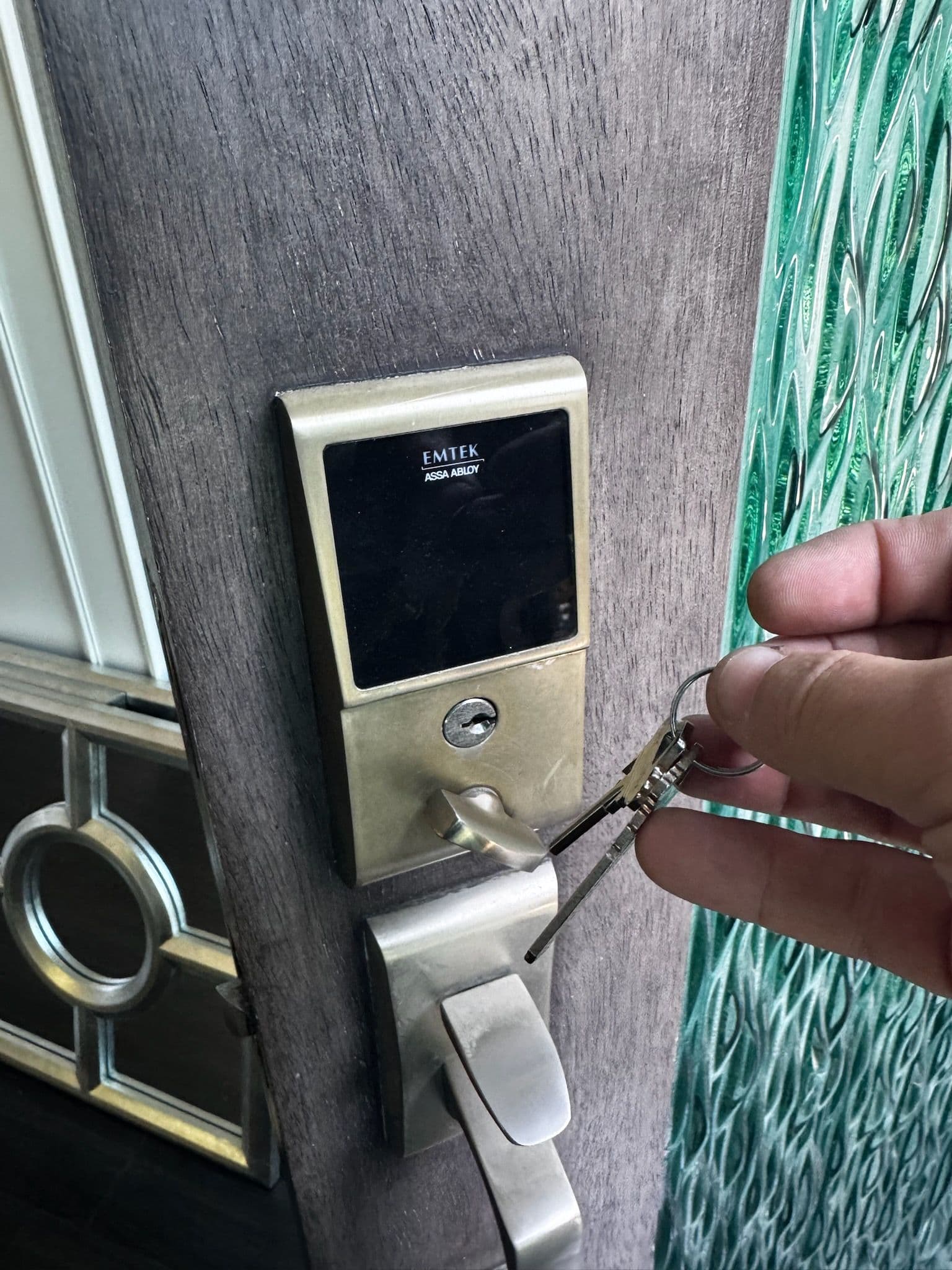 Unlock Solutions with Smart Lock Expertise image