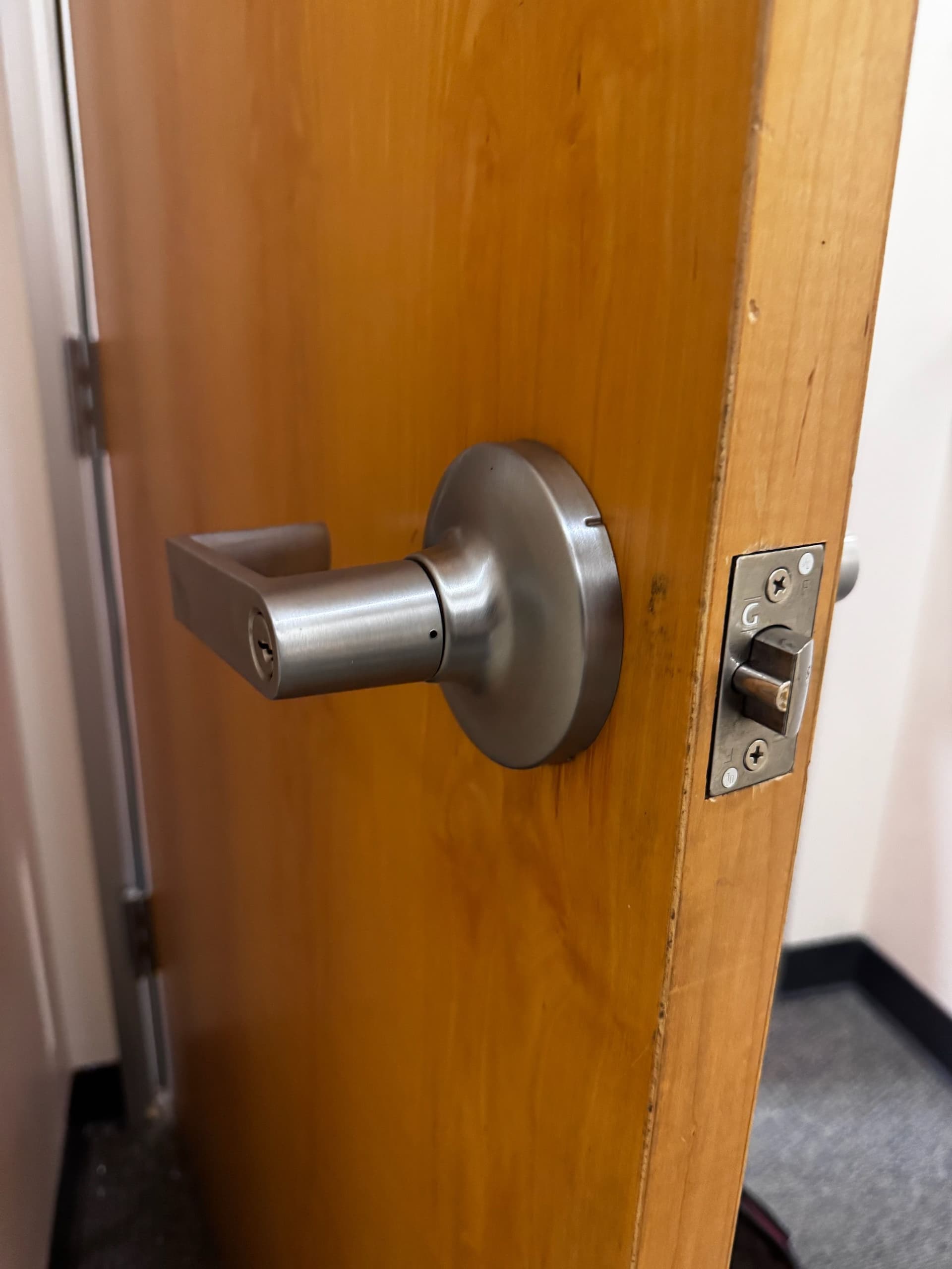 Expert Lock and Key Solutions for Enhanced Safety image