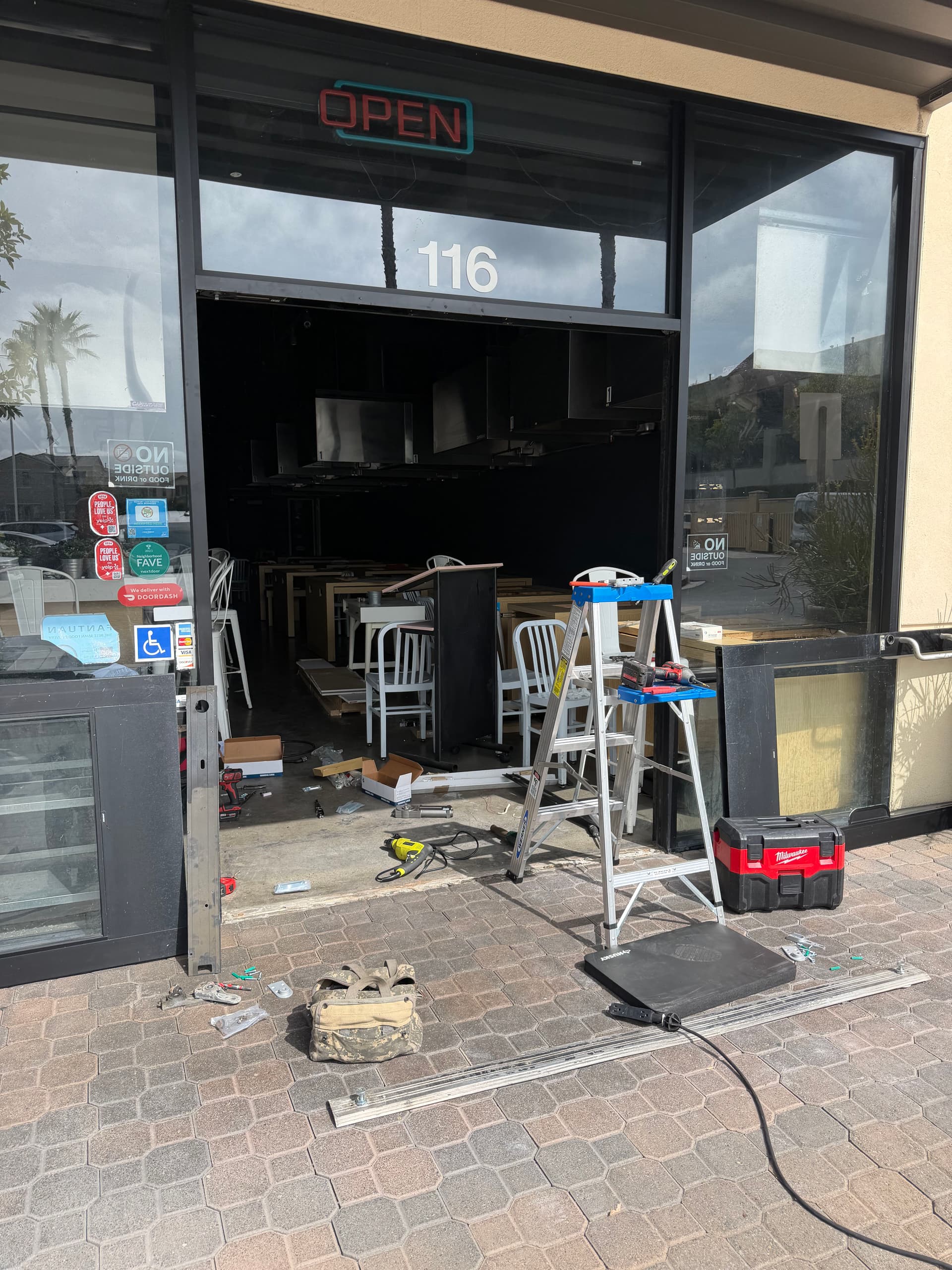 Storefront Door Closer Fix at an Orange County Restaurant image